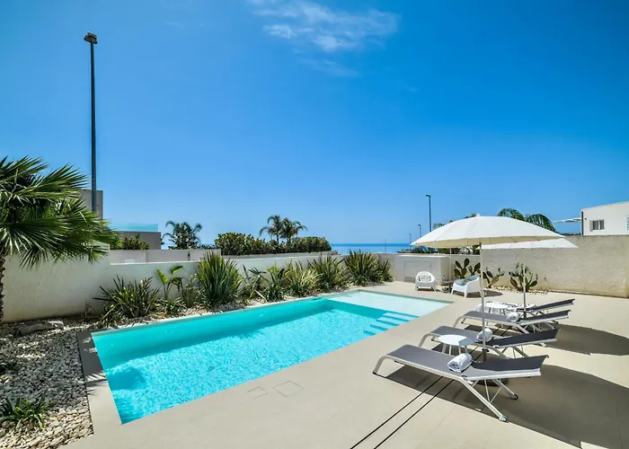 Casa Blanca Exclusive With Private Pool Villa Marina di Ragusa